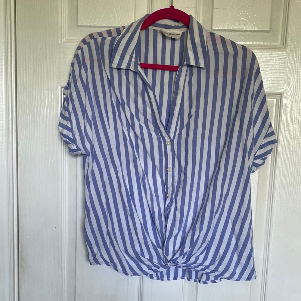 Blue and White Button Down Shirt with Collar and Tie Front
